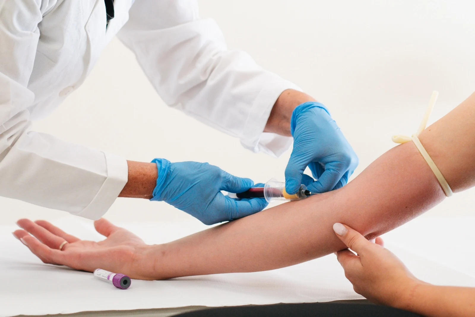 operazione di prelievo sangue
